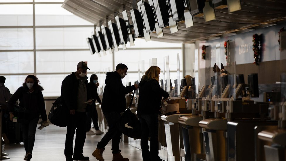 أعداد المسافرين جوا في الولايات المتحدة تهبط 61% على أساس سنوي في نوفمبر