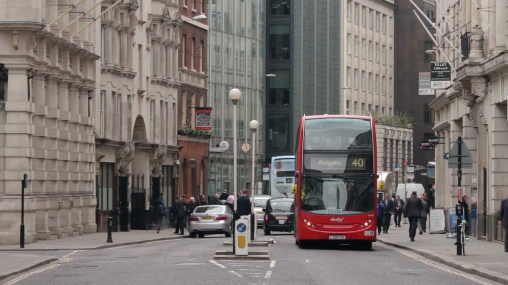 مع خروج المملكة المتحدة من الاتحاد الأوروبي رسميا مطلع الشهر الحالي بدأت لندن تشعر بالتداعيات.