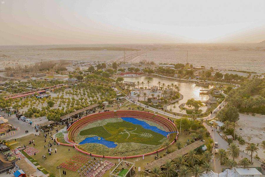 يستمر كرنفال الزهور في الأحساء لمدة 10 أيام. "واس"