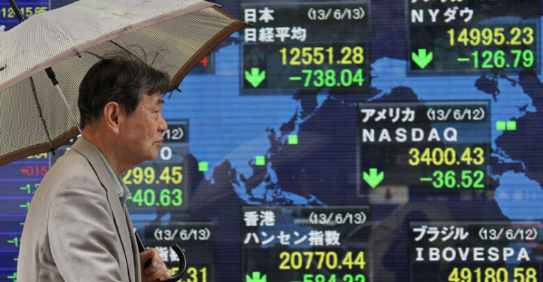 الأسهم اليابانية تتراجع عن ذروة 30 عاما مع تحول التركيز إلى أرباح الشركات 