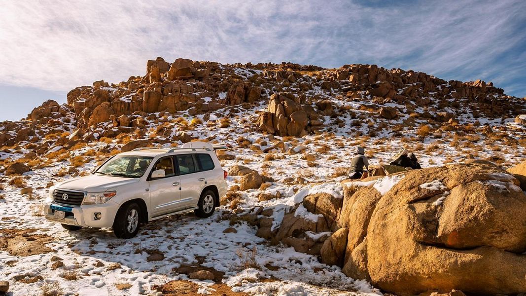 "جبل اللوز".. وجهة تساقط الثلوج في "شتاء السعودية"