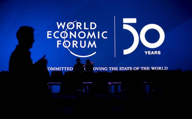 من المنتظر العودة إلى عقد قمة المنتدى في مكانها بمدينة دافوس السويسرية في يناير 2022. 