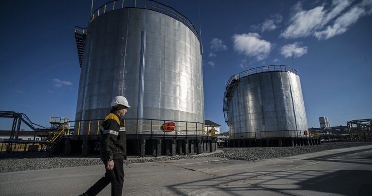 العراق يعتزم إقامة مرافق لتخزين النفط في الصين 