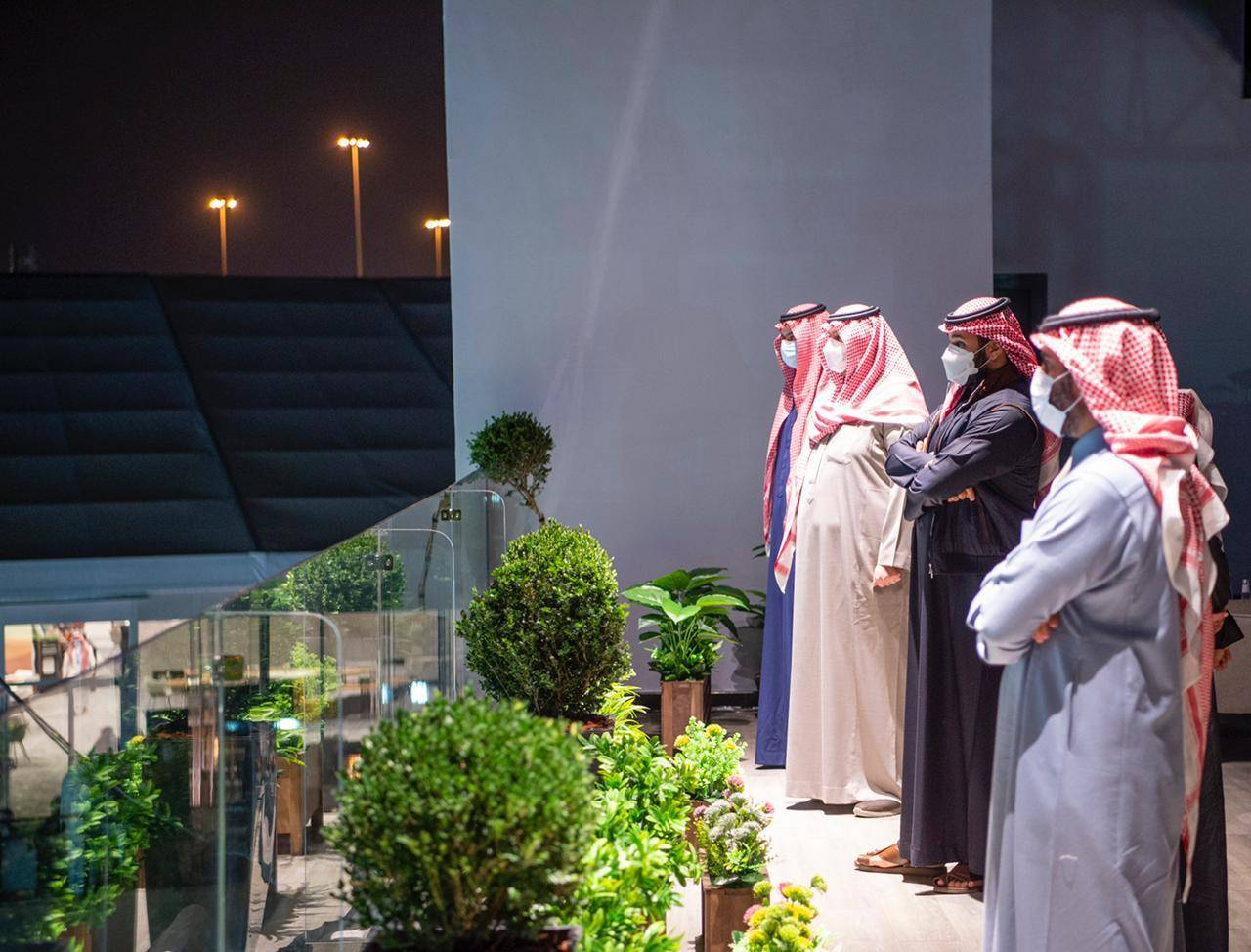 ولي العهد يتابع سباق "فورمولا إي الدرعية 2021".