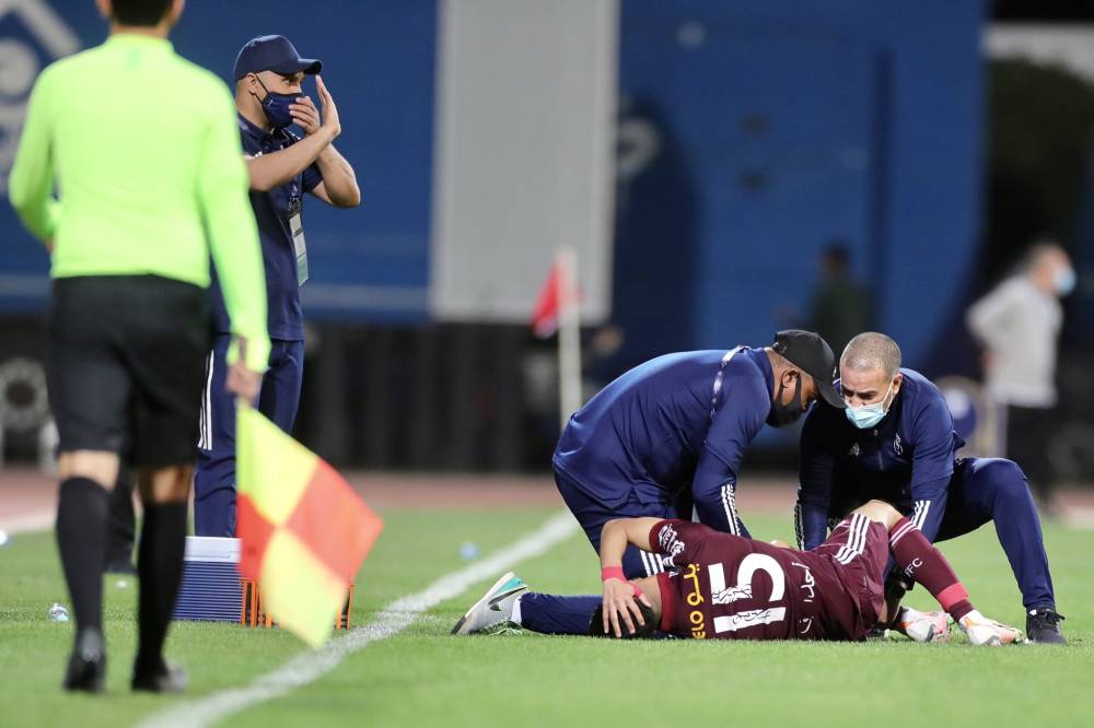 أشرف لحظة إصابته أمام الرائد. مركز الفيصلي الاعلامي