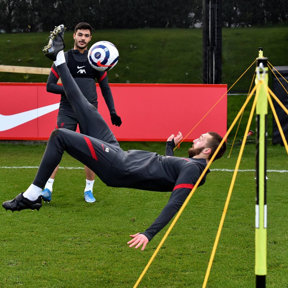 جانب من تدريب ليفربول أمس.