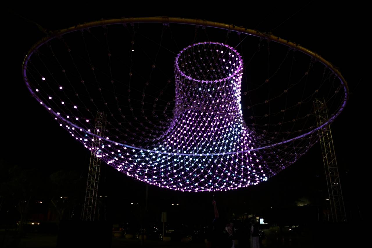 قسمت أعمال المشاركين على أربعة أقسام مقطعية.