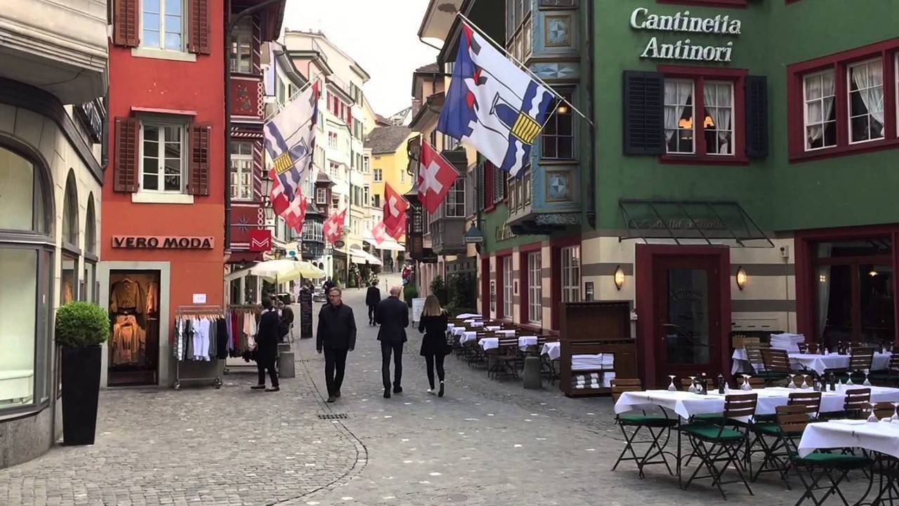 تراهن الحكومة في اليونان على الجزر الخالية من كوفيد لاطلاق عجلة السياحة.