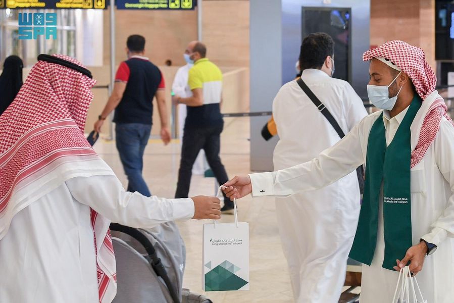 بدء أولى الرحلات الدولية من مطار الملك خالد الدولي
