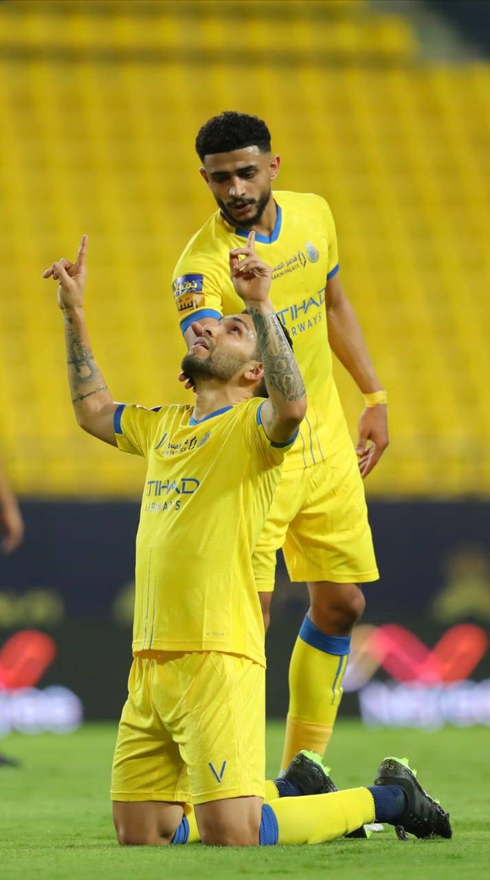 بيتروس يعبر عن فرحته بهدفه في الفيصلي. تصوير: عبدالعزيز النومان ـ "الاقتصادية"