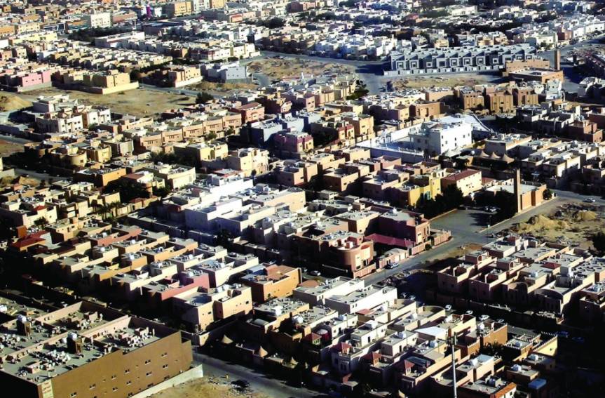 وفد الإمارات المشارك في عكاظ يكرم القائمين على موسم الطائف