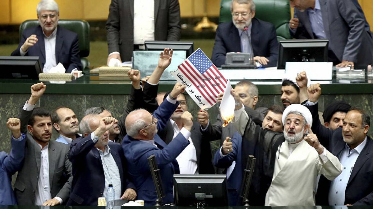 تعد ثقافة "الموت لأمريكا" خادما مخلصا للمصالح القومية لإيران.