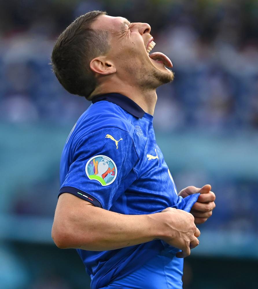 أندريا بيلوتي خلال مباراة ويلز. أ.ب.أ