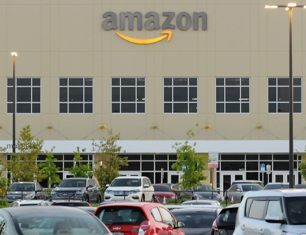 "أمازون" تحافظ على هيمنتها في سوق الحوسبة السحابية