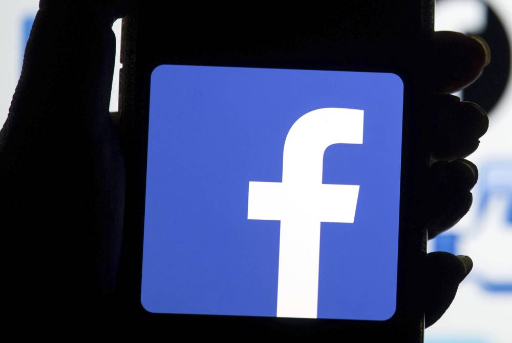 تسعى "فيسبوك" إلى المنافسة في خدمة الرسائل الإخبارية عبر البريد الإلكتروني.