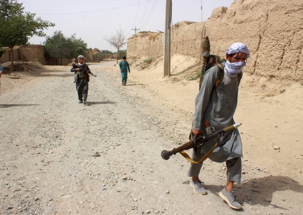 عناصر من طالبان في ولاية تخار."رويترز"