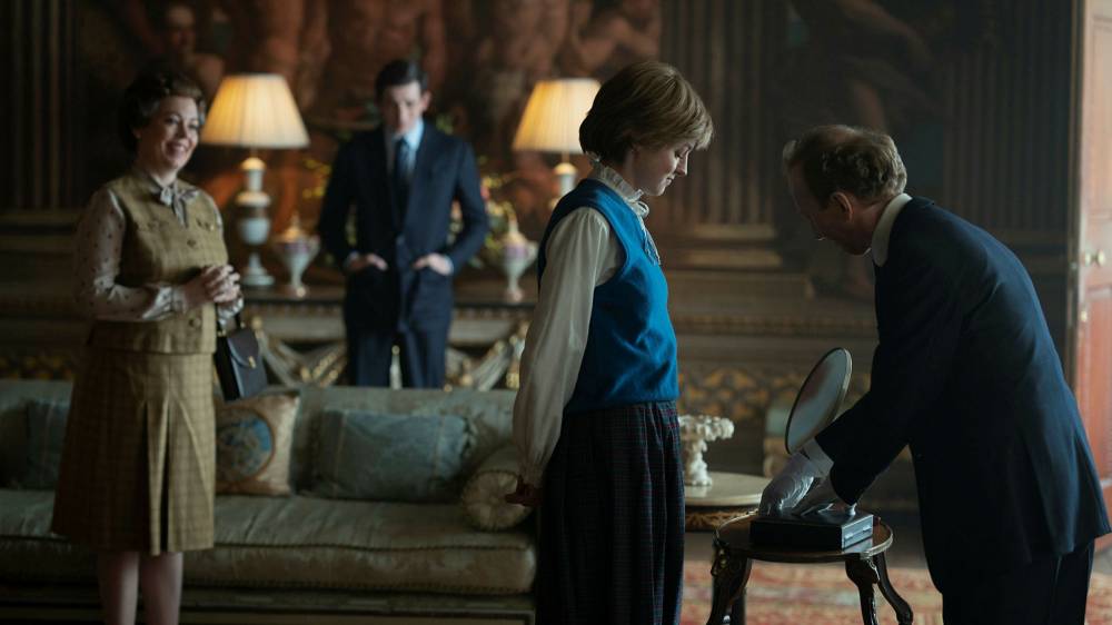 توقعات بهيمنة مسلسل "ذي كراون" على جوائز "إيمي".