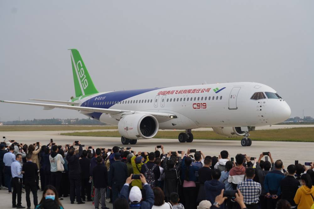 لا تزال طائرات C919 بعيدة عن التحليق في السماء، حتى بمجرد اعتمادها من قبل المنظم الصيني.