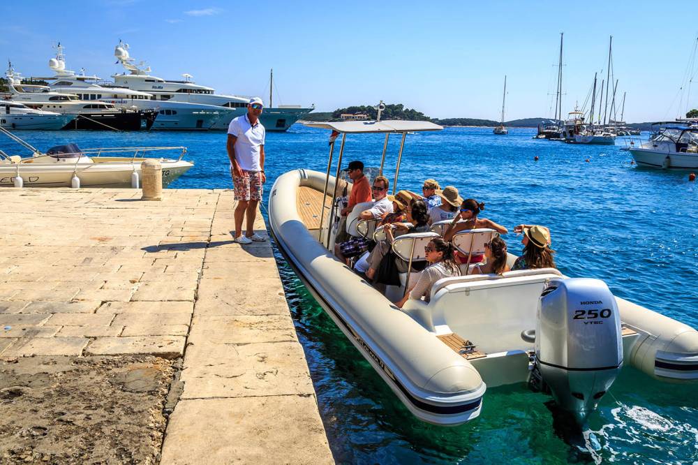 تعتمد توقعات النمو الاقتصادي على بلوغ دخل السياحة 70 في المائة.