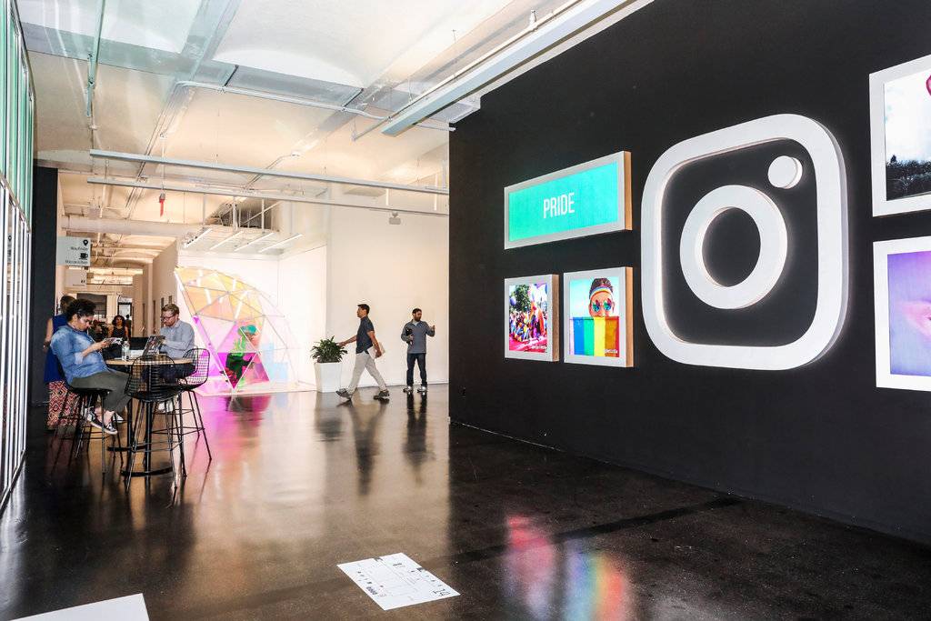 عامل تصفية المحتوى يحظر عددا كبيرا من المشاركات والمنشورات.