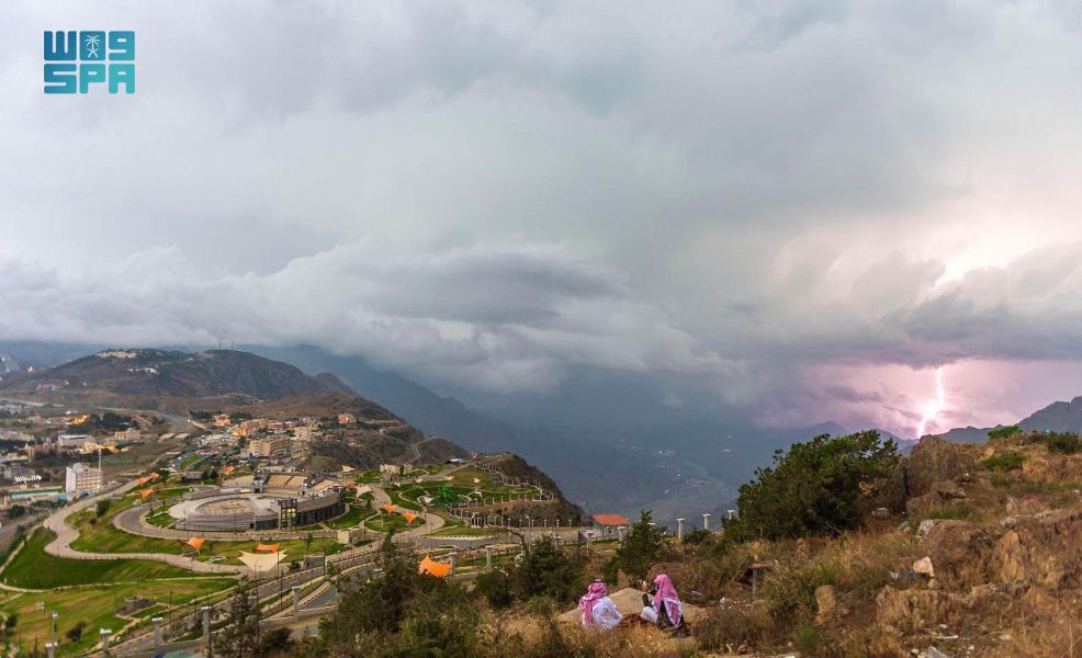 الباحة .. عروس الغابات والغيوم والضباب ومتنفس للسياحة