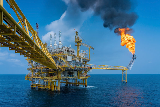 النفط يرتفع بنسبة 1.3% إلى 77.16 دولارا للبرميل