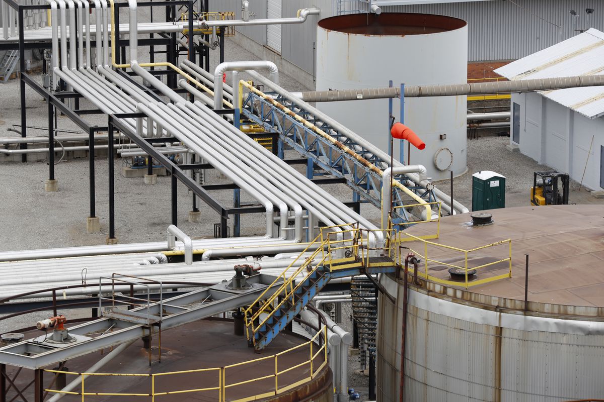 مخزونات النفط الأمريكية تهبط 6.9 مليون برميل الأسبوع الماضي