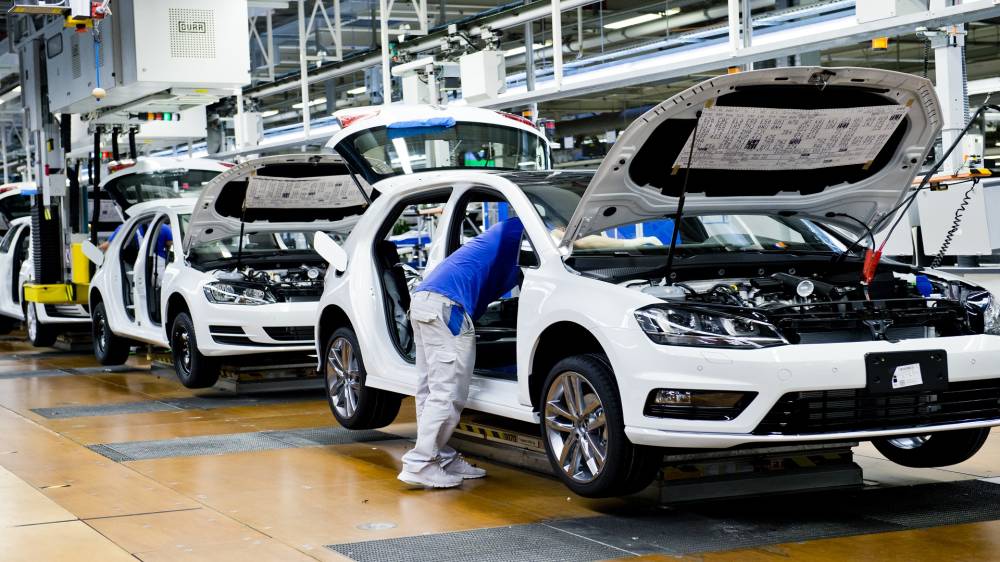  نقص أشباه الموصلات له عواقب على سوق السيارات المستعملة التي ترتفع أسعارها.