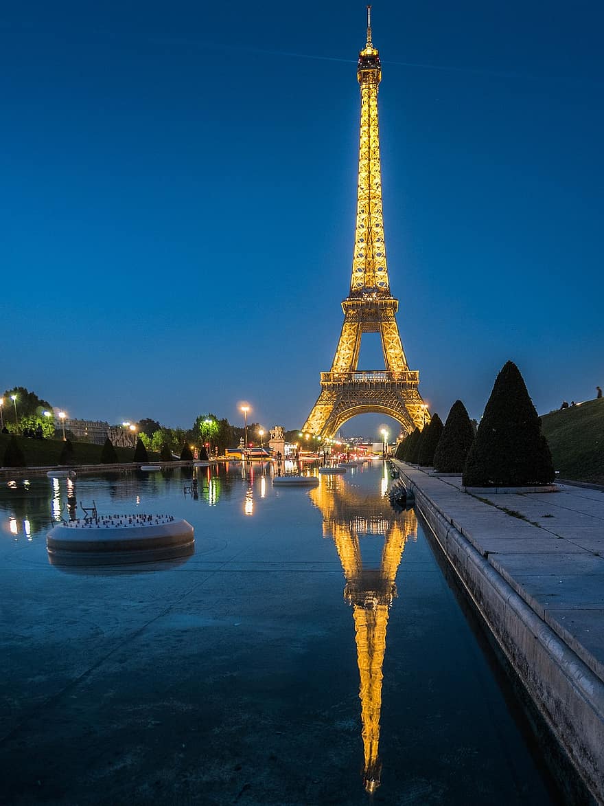 موسم سياحي غير مشرق في "مدينة الأنوار" باريس