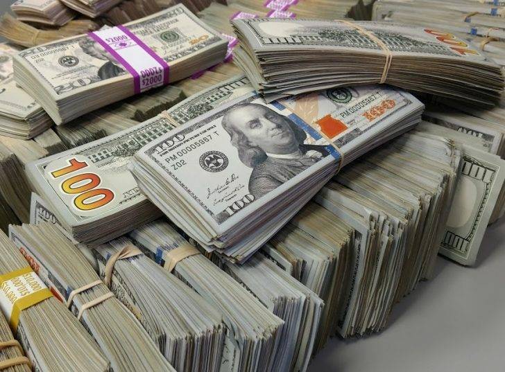 لامس الدولار أعلى مستوى في أسبوع عند 109.88 ين ياباني.