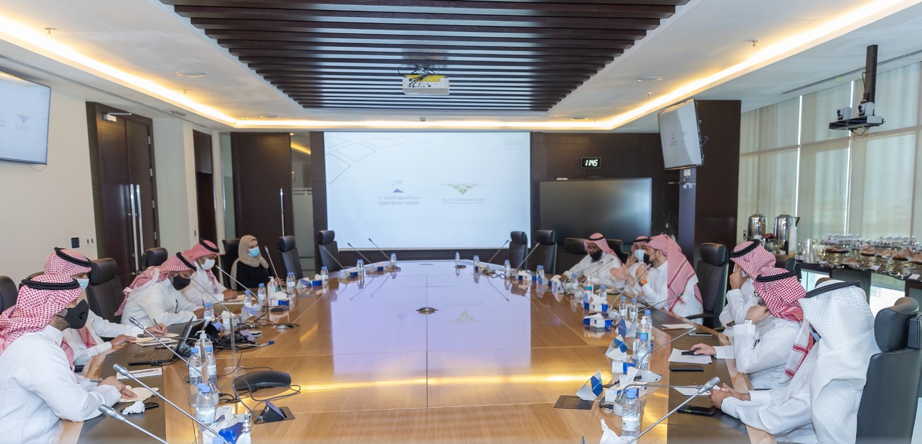 هيئة السوق وعقارات الدولة يبحثان إمكانية إدراج أول صندوق ريت يستحوذ على عقارات حكومية