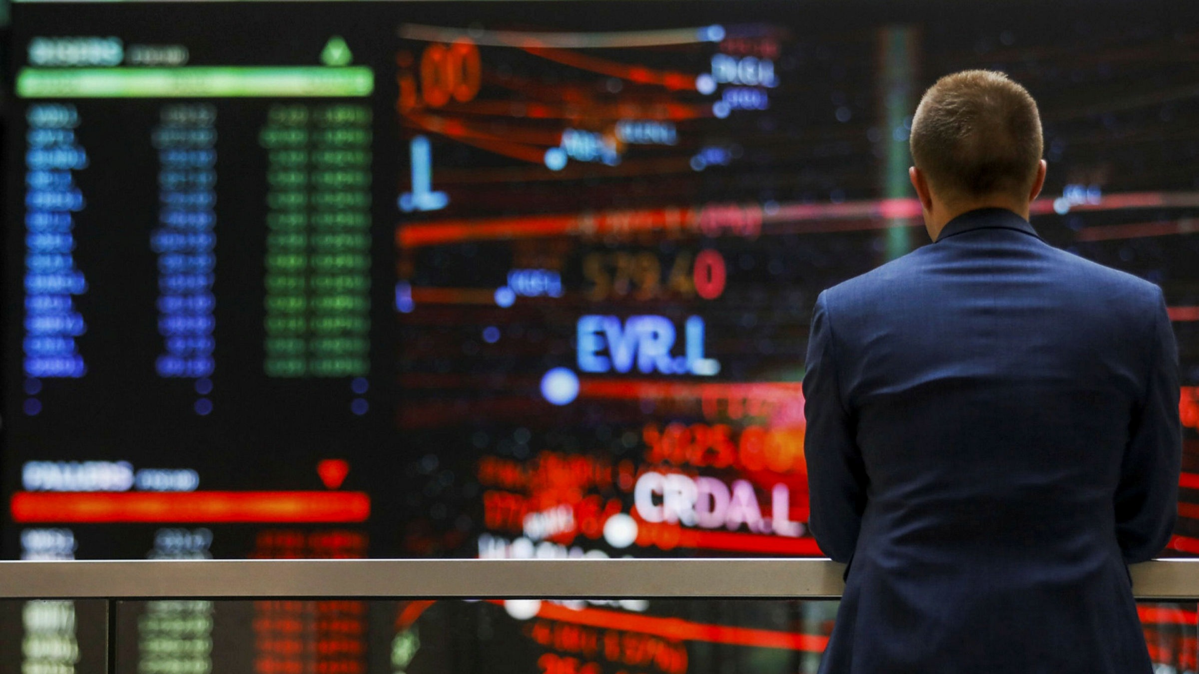 الأسهم الأوروبية تغلق على انخفاض حاد