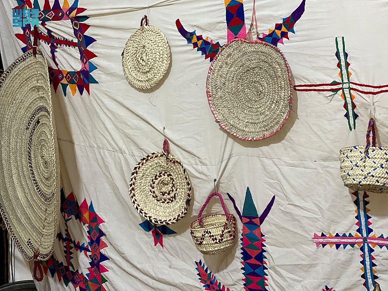 صناعة "الخوص" .. مهنة يتوارثها الأجيال في وادي الدواسر