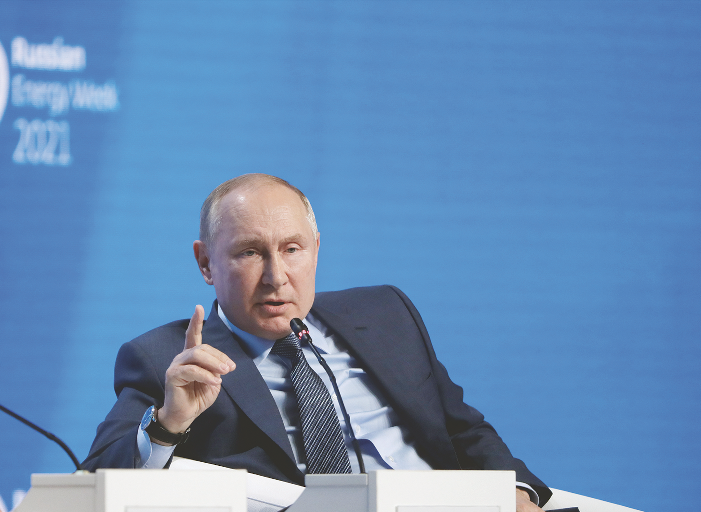 بوتين: وصول سعر النفط إلى 100 دولار للبرميل أمر ممكن تماما