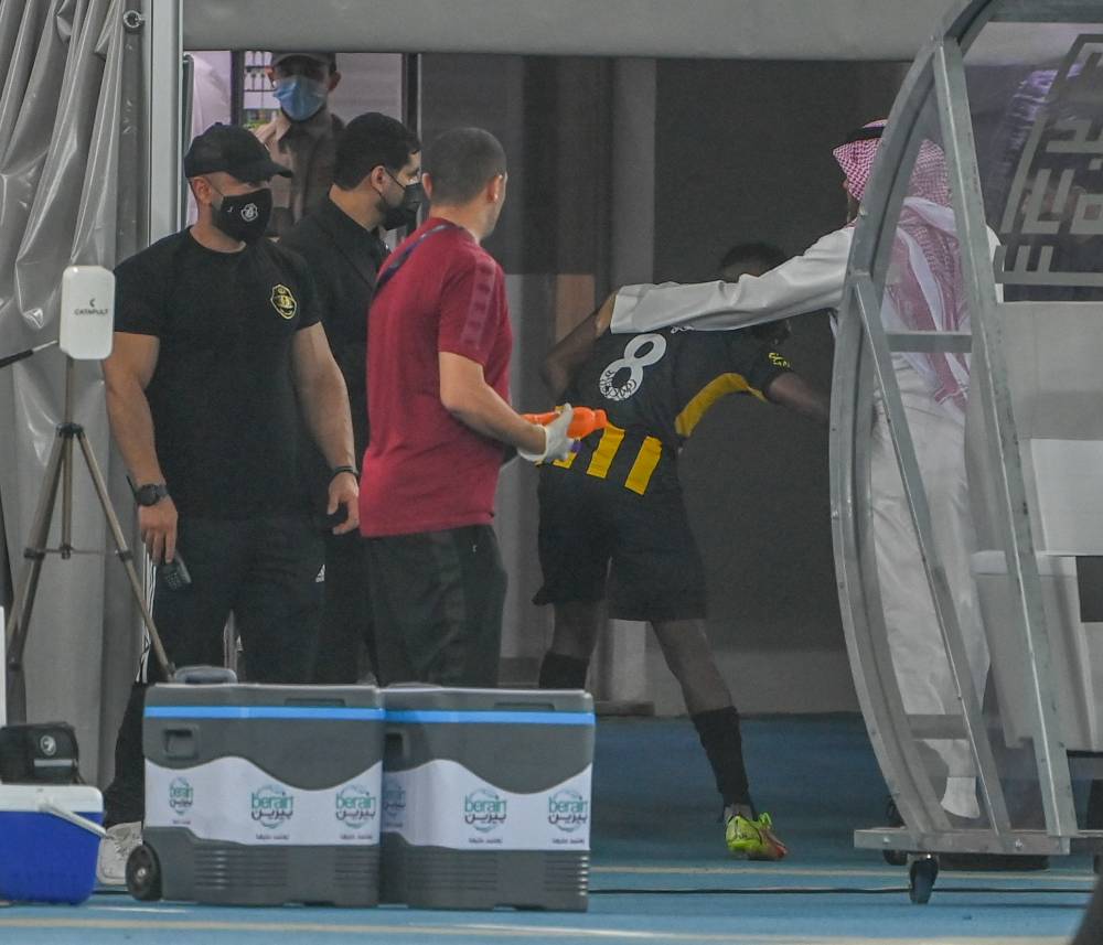 الإمارات تقود هبوطا حادا لأسهم الخليج بفعل «كورونا» وحظر السفر الأمريكي