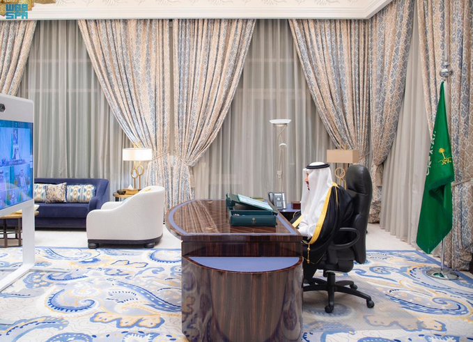 إقرار نظام المدفوعات وخدماتها والترخيص لبنك صحار