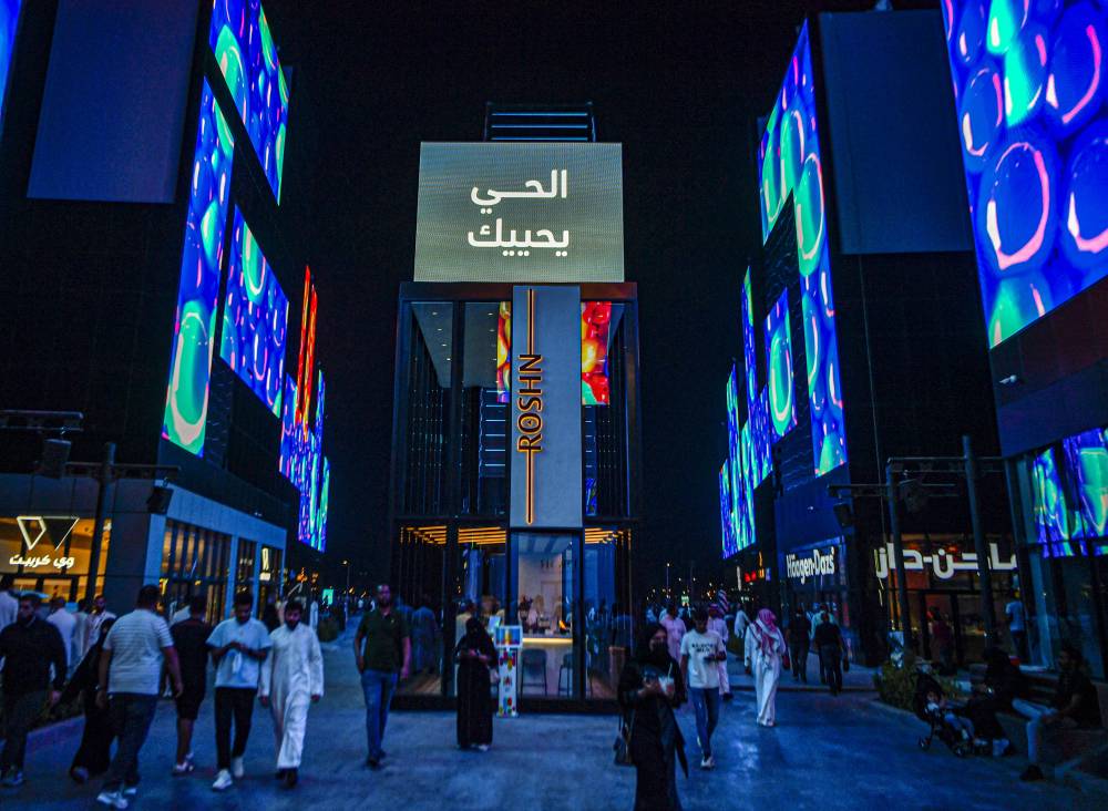 فريق عمل لتحفيز المصانع المحلية الخاصة بمستلزمات الوقاية من «كورونا»