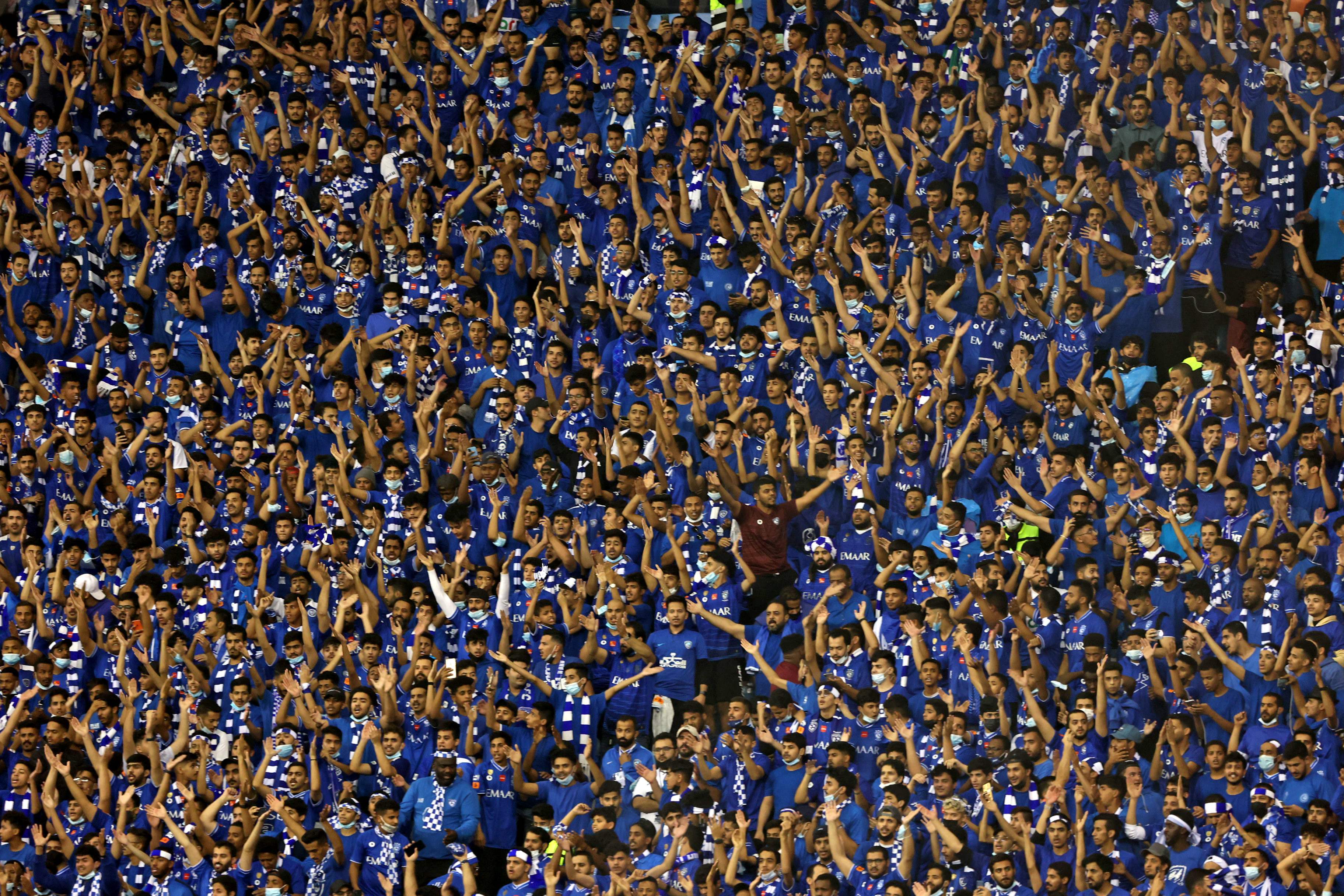 الهلال يهزم بوهانج بثنائية ويتوج بطلا لآسيا 