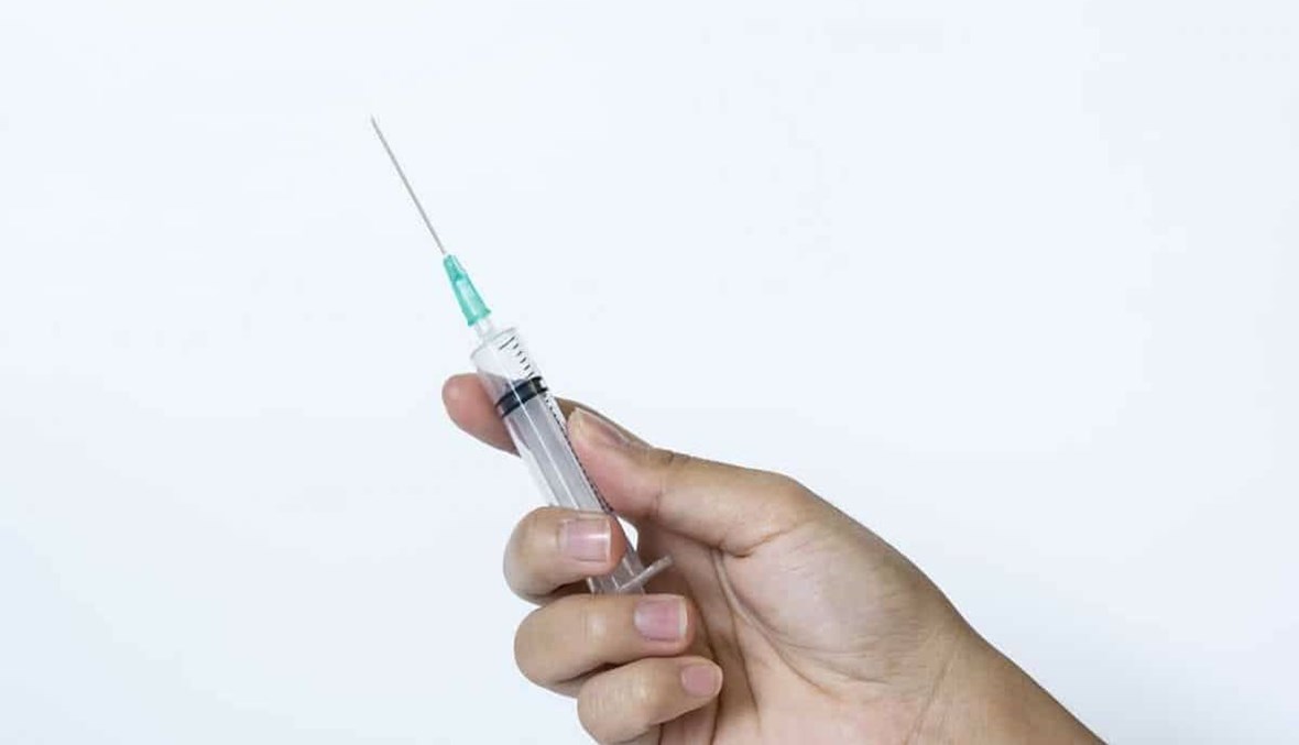 منظمة الصحة: العالم قد يواجة نقص بنحو ملياري "إبرة" لازمة لحملة اللقاحات