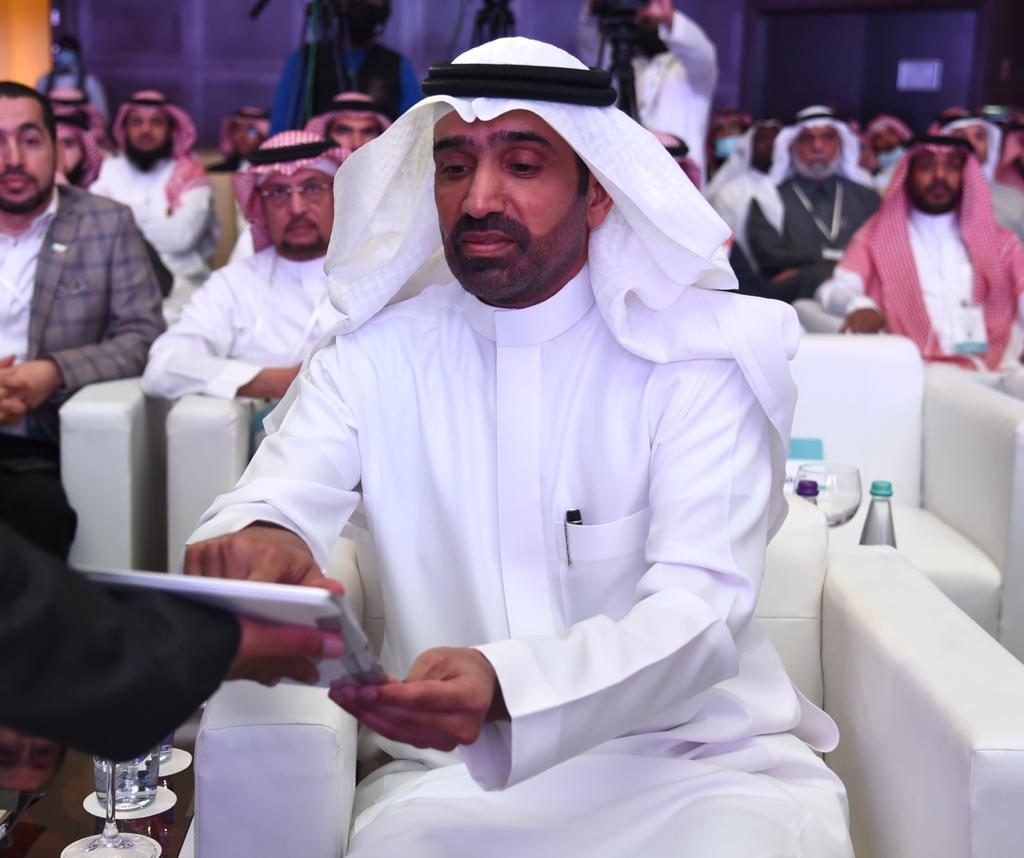 وزير الموارد البشرية يطلق جائزة العاملين مع الشباب..ويؤكد :سنتوسع في الجمعيات المتخصصة