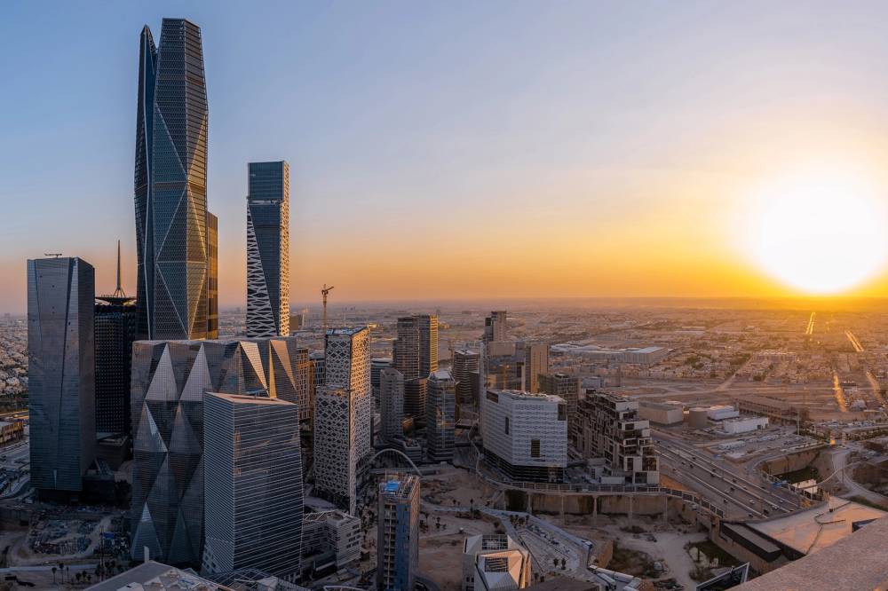 التعافي القوي في السعودية ودول الخليج يعود إلى نمو القطاعات غير النفطية وارتفاع أسعار الخام.