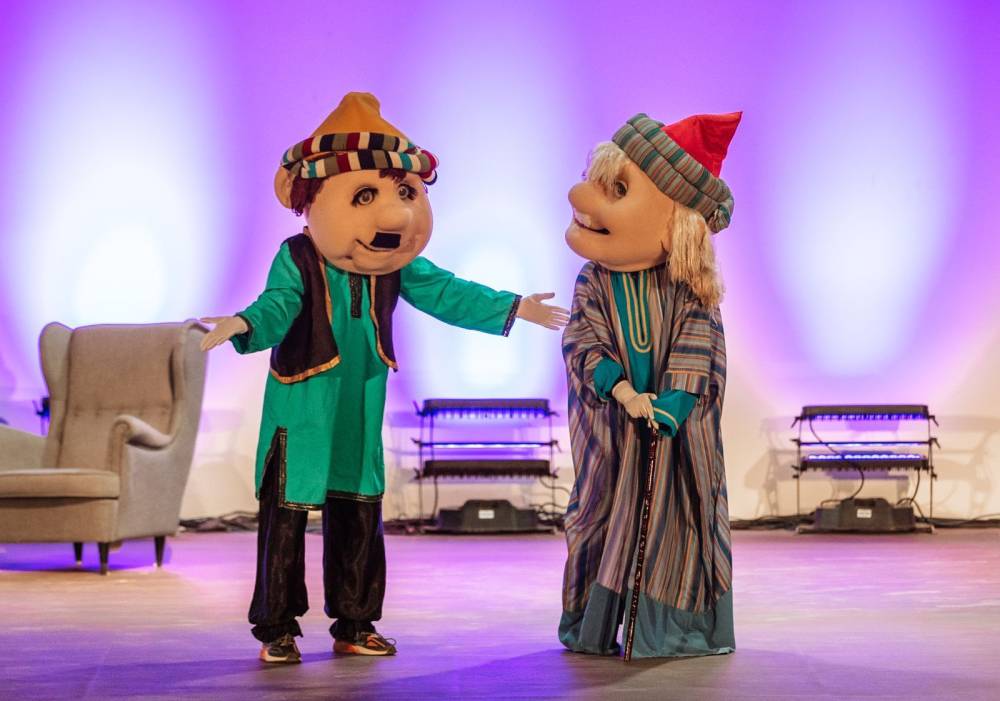 شهدت المسرحية إقبالا واسعا من الجمهور.