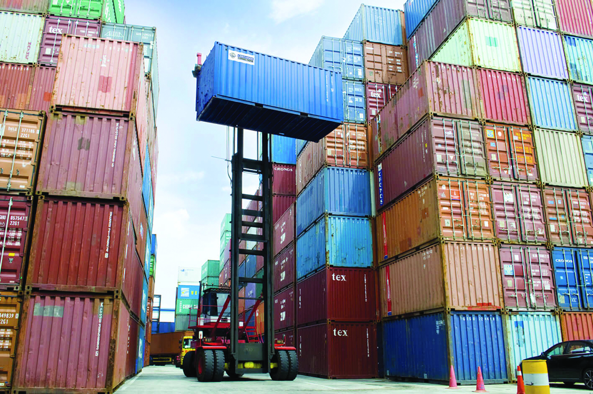 سلاسل التوريد دون حلول جذرية .. معادلة الطلب تحت «تأثير السوط»