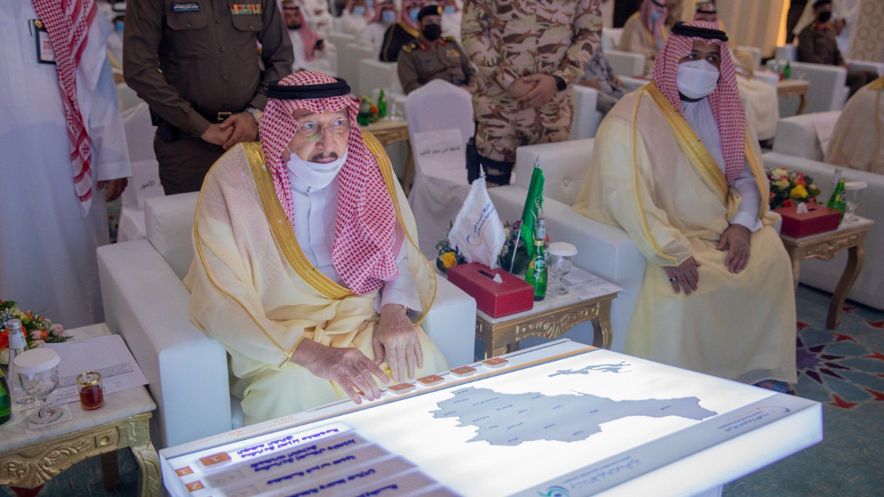 أمير جازان يدشن مشروعات كهربائية بأكثر من 2.3 مليار ريال