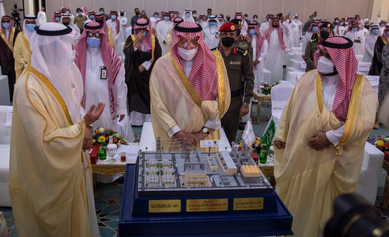 أمير جازان يدشن مشروعات كهربائية بأكثر من 2.3 مليار ريال