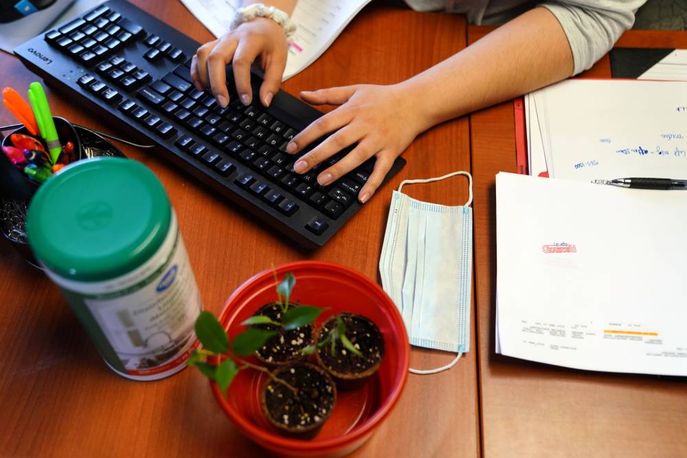 عدم المساواة بين الجنسين قد تم تفسيرها بنقص الثقة بين النساء.