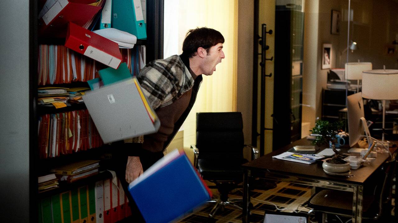 مسلسل كول ماي أجينت أحد روائع منصة نتفلكس الذي انبثقت عنه العديد من المسلسلات بسرعة مذهلة.