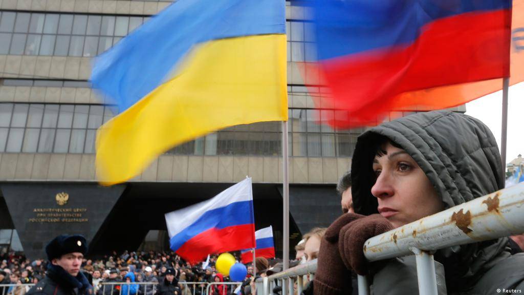 تلقي جراح التاريخ بظلالها على التوتر الروسي الأوكراني.