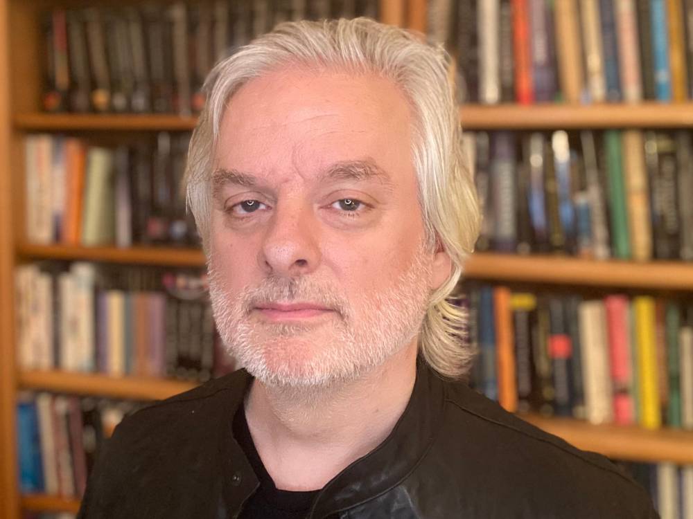 ديفيد تشالمرز، المدير المشارك لمركز العقل والدماغ والإدراك في جامعة نيويورك.