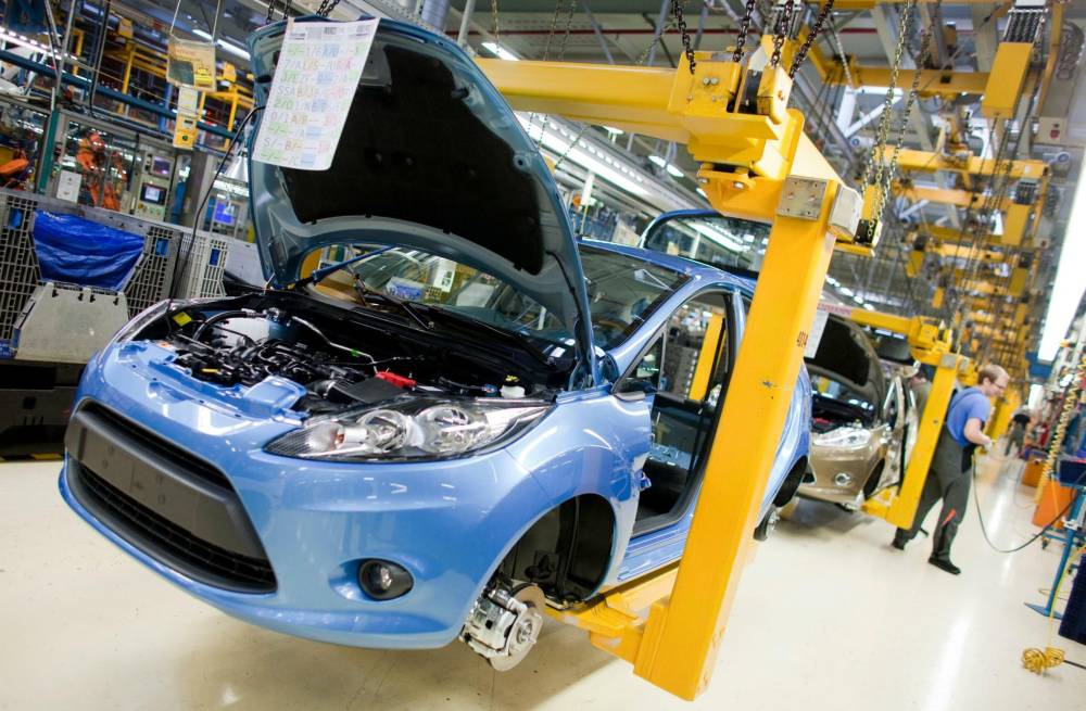 دول الاتحاد الأوروبي تسعى إلى تجنب أزمة في قطاعها الصناعي بسبب النقص في أشباه الموصلات.